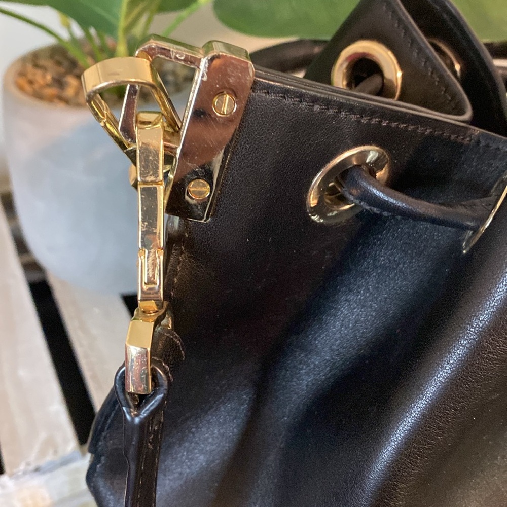 AUX Auxiliary Hobo Bucket Bag - Picture 4 of 15